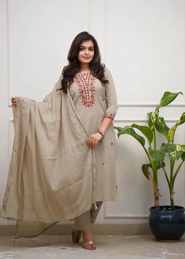 Designer_Grey_Embroidered_Kurta_Set_with_Dupatta_|_Elegant_Ethnic_Wear_for_Women