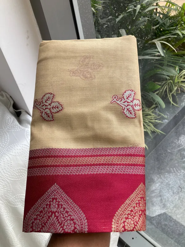 Beige_Cream_&_Wine_Maroon_Wedding_Wear_Banarasi_Silk_Saree_with_Heavy_Zari_Woven_Pallu