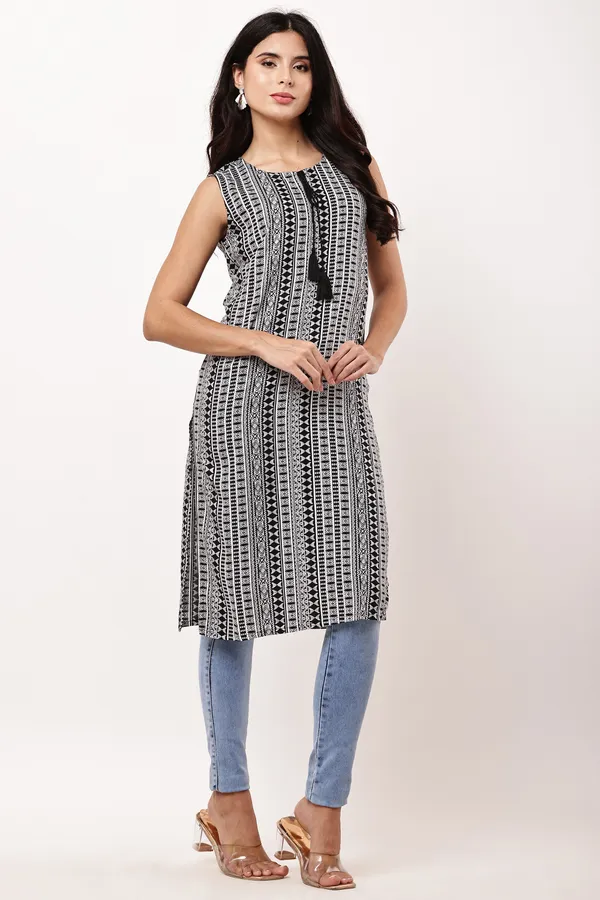 Black_And_Grey_Cotton_Premium_Kurti_For_Women