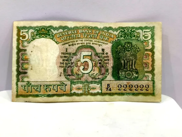 222222_Fancy_Series_5_Rupees_4_Deer_-_India_old_Note
