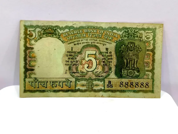 888888_Fancy_Series_5_Rupees_5_Deer_-_India_old_Note