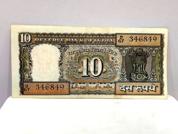 Black_10_Rupees_(Random_Sign)_5_Seated_Peacock_-_India_old_Note