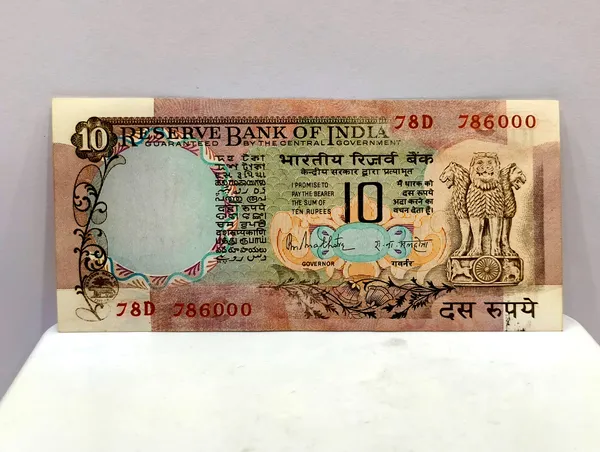786000_Fancy_Series_10_Rupees_(Random_Sign)_2_Peacock_-_India_old_Note