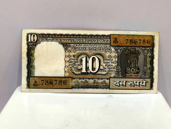 786786_Fancy_Series_10_Rupees_(Random_Sign)_Black_Boat_-_India_old_Note