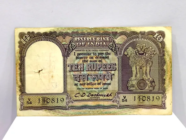 Big_10_Rupees_(Random_Sign)_1_Peacock_Standing_-_India_old_Fafda_Note
