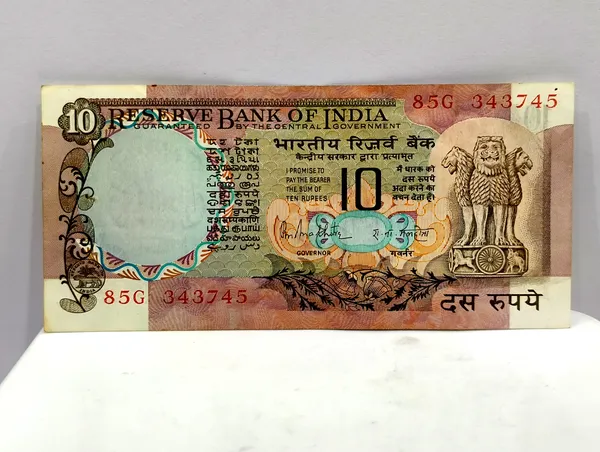 Blue_10_Rupees_(Random_Sign)_5_Standing_Deer_-_India_old_Note