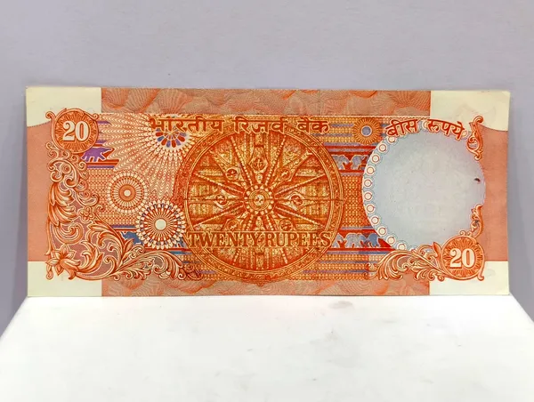 20_Rupees_(Random_Sign)_Full_Chakra_Wheel,_India_old_Note