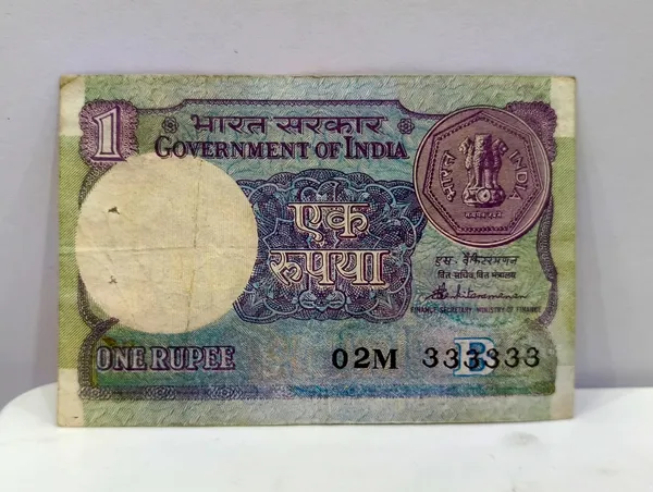 333333_Fancy_Series_1_Rupee_(Random_Year)_-_India_old_Note