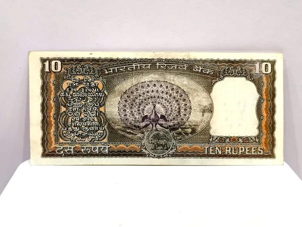 Black_10_Rupees_(Random_Sign)_5_Standing_Peacock_(Type_2)_-_India_old_Note