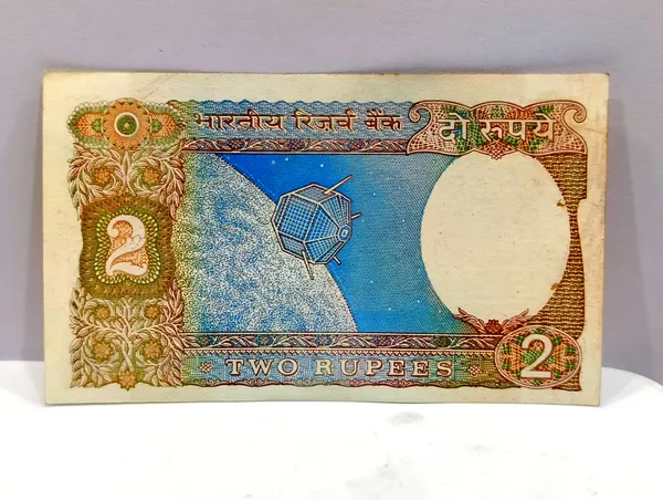 000003_Fancy_Series_2_Rupees_(Random_Sign)_Satellite_-_India_old_Note