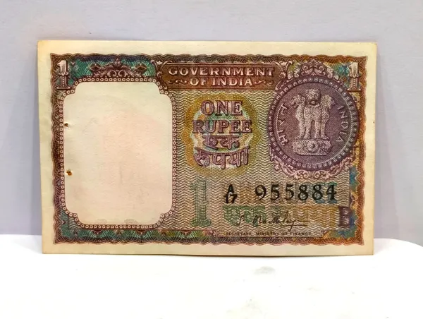 Rare_1_Rupee_1964_Sign_by_S._Bhootalingam,_India_old_Note