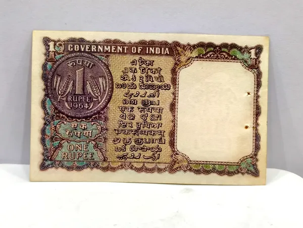 Rare_1_Rupee_1964_Sign_by_S._Bhootalingam,_India_old_Note