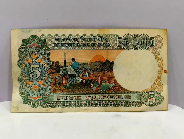 666666_Fancy_Series_5_Rupees_Tractor_-_India_old_Note