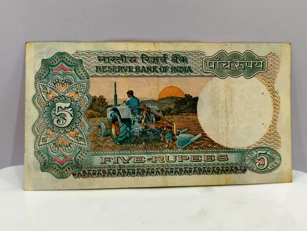 888888_Fancy_Series_5_Rupees_Tractor_-_India_old_Note