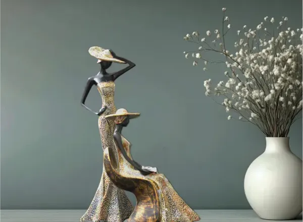 Silver_Ceramic_Royal_Lady_Decor