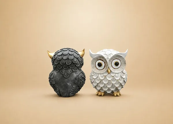 Black_And_White_Ceramic_Heirloom_Ethelred_Owls_Statue