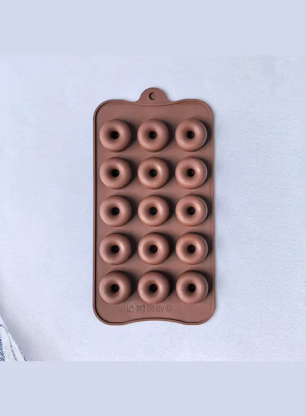 15-Cavity_Donut_Silicone_Mold_?_Flexible_Non-Stick_Chocolate,_Candy_&_Fondant_Baking_Mould