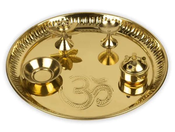 Puja_Thali_Set_With_Accessories_For_Temple_Worship