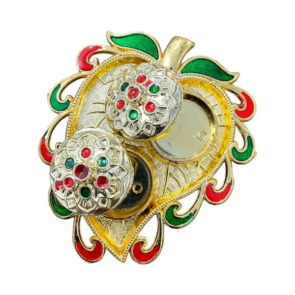 Leaf_Tika_Platter_With_Rice_And_Kumkum_Holders