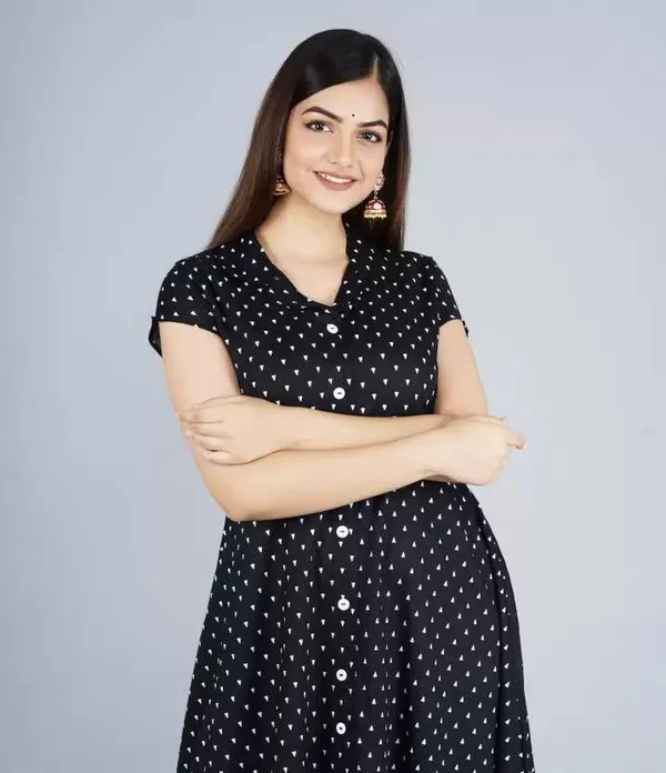Black_Viscose_Rayon_A-Line_Kurta_For_Women