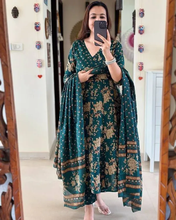 Blue_Viscose_Rayon_Printed_Kurta_Pant_&_Dupatta_For_Women