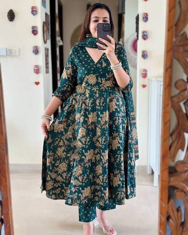 Blue_Viscose_Rayon_Printed_Kurta_Pant_&_Dupatta_For_Women