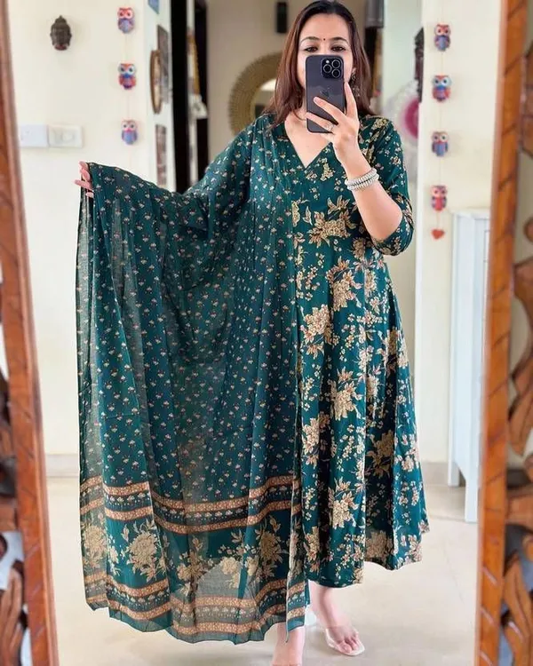 Blue_Viscose_Rayon_Printed_Kurta_Pant_&_Dupatta_For_Women