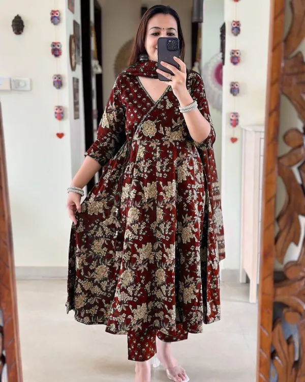 Maroon_Viscose_Rayon_Printed_Kurta_Pant_&_Dupatta_For_Women