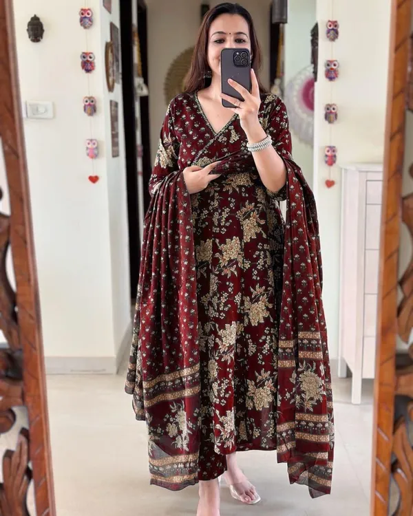 Maroon_Viscose_Rayon_Printed_Kurta_Pant_&_Dupatta_For_Women