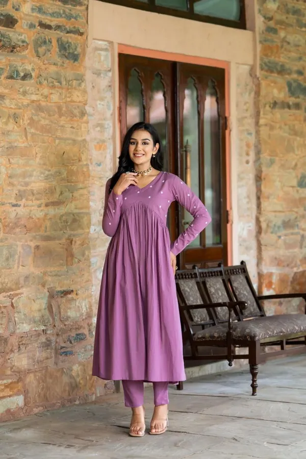 Lavender_Viscose_Rayon_Embroidered_Kurta_Pajama_For_Women