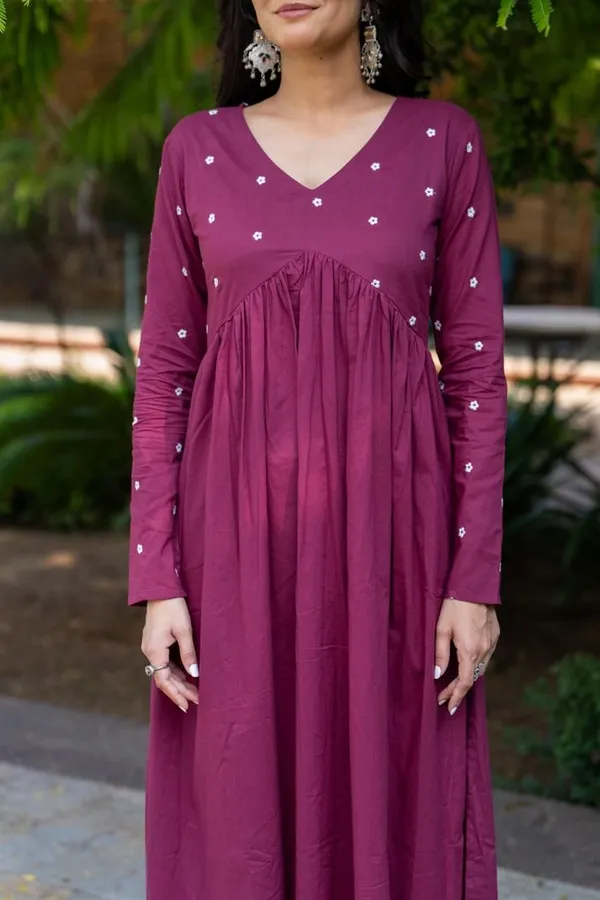 Purple_Viscose_Rayon_Embroidered_Kurta_Pyjama_For_Women