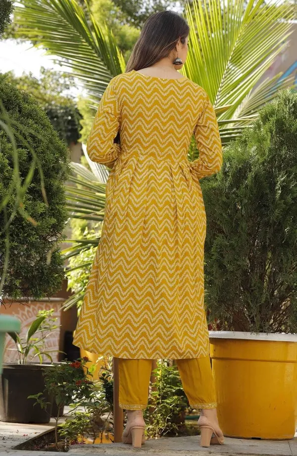Yellow_Viscose_Rayon_Printed_Kurta_Pant_&_Dupatta_For_Women