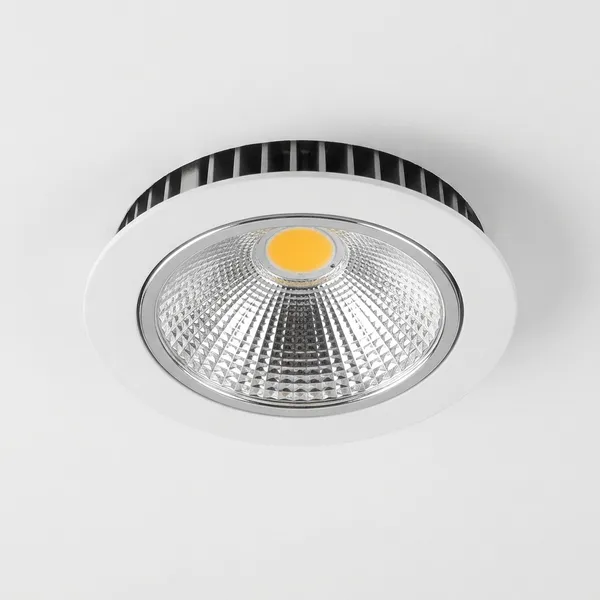 White_24W_Tiltable_Led_Cob_Spot_Aluminium_Lighting_And_Luminaries_For_Indoor_Purpose