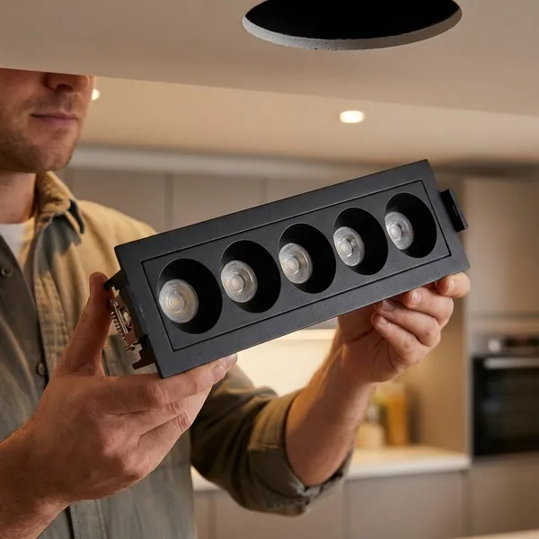 Black_10W_Laser_Blade_Linear_Spot_Aluminium_Lighting_And_Luminaries_For_Indoor_Purpose
