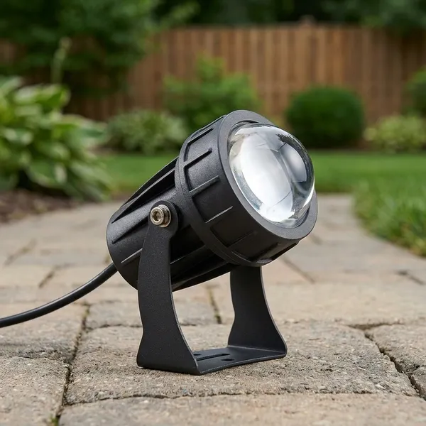 Silver_10W_Outdoor_Gardens_15_Degree_Aluminium_Lighting_And_Luminaries_For_Outdoor_Purpose