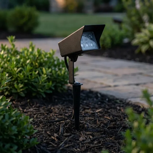 White_And_Black_9W_Outdoor_Garden_Tree_Spike_Aluminium_Lighting_And_Luminaries_For_Outdoor_Purpose