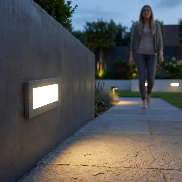Silver_5W_Recessed_Step_Aluminium_Lighting_And_Luminaries_For_Outdoor_Purpose