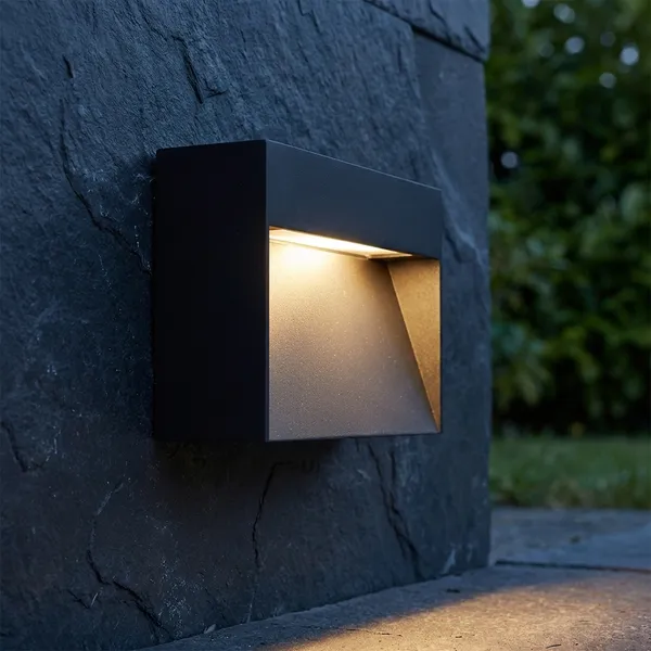 Grey_5W_Outdoor_Surface_Wall_Aluminium_Lighting_And_Luminaries_For_Outdoor_Purpose