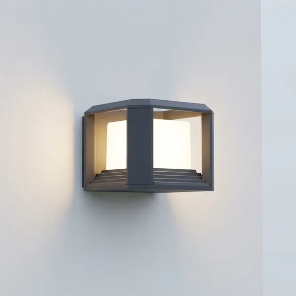 Silver_And_White_Square_Gate_Aluminium_Lighting_And_Luminaries_For_Outdoor_Purpose