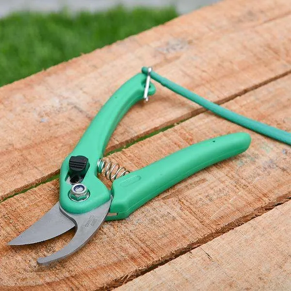 Gardening_Pruning_Shear_No._Mmi_64_Gardeninging_Tool