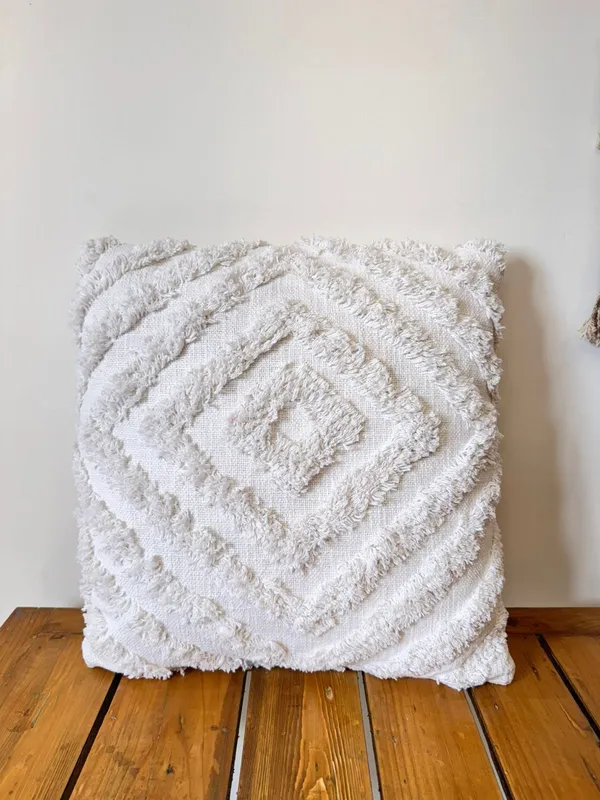 White_Slub_Cotton_Base_Tufted_Cushion_Cover_For_Sofa_And_Bed