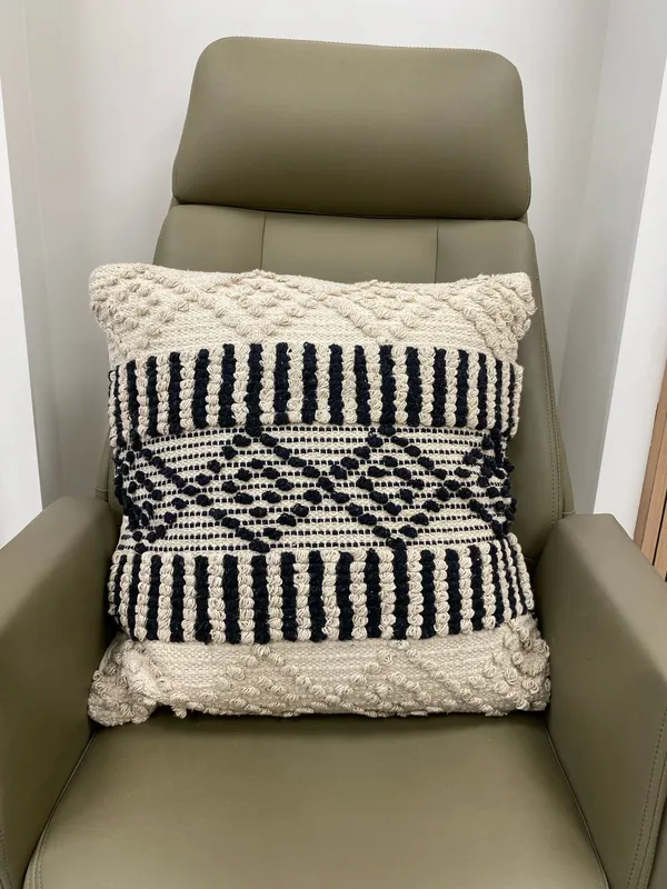 Off_White_And_Black_Cotton_Cushion_Cover_22_X_For_Sofa_Bed