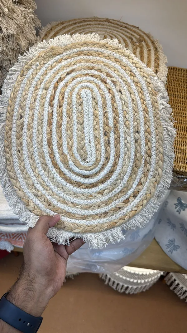 Beige_Jute_And_Cotton_Mix_Soft_Furnishing_Place_Mats_For_Dining_Side_Table
