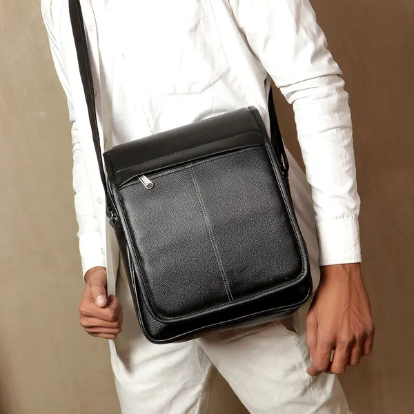 Black_Synthetic_Leather_Solid_Zipper_Sling_Bag_For_Men