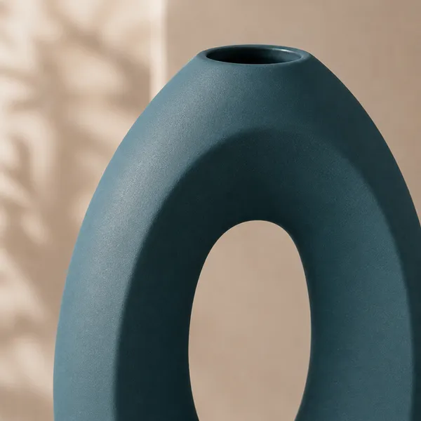 Modern_Hollow_Oval_Ceramic_Flower_Vase