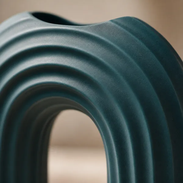 Modern_Ripple_Ceramic_Flower_Vase