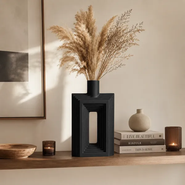 Ribbed_Hollow_Ceramic_Flower_Vase