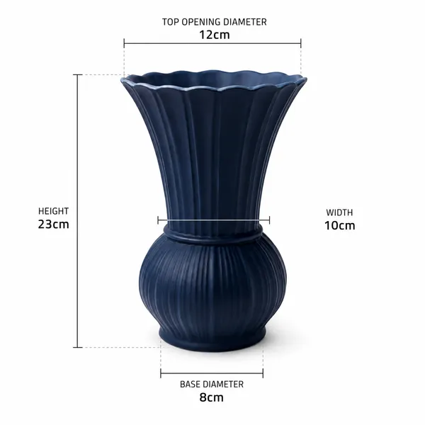 Scalloped_Ribbed_Ceramic_Flower_Vase