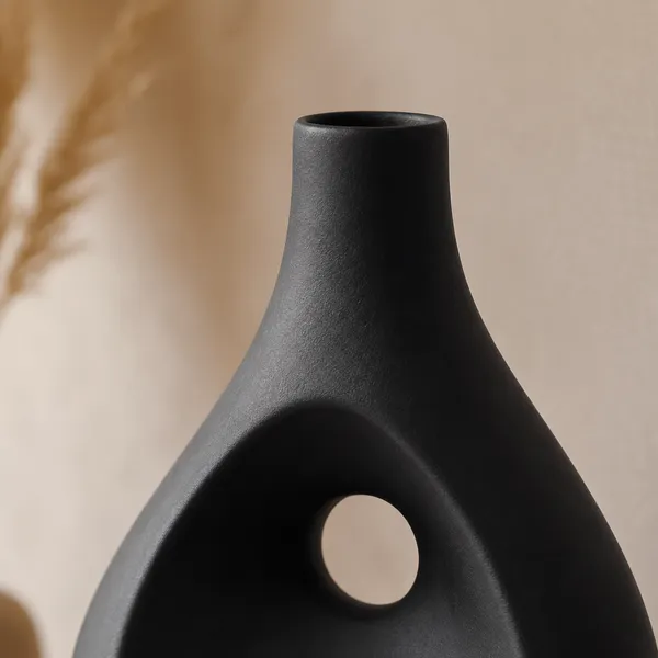 Modern_Teardrop_Hollow_Ceramic_Flower_Vase