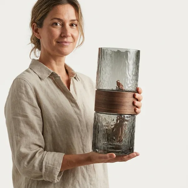 Textured_Glass_Tumbler_with_Wooden_Band_Accent
